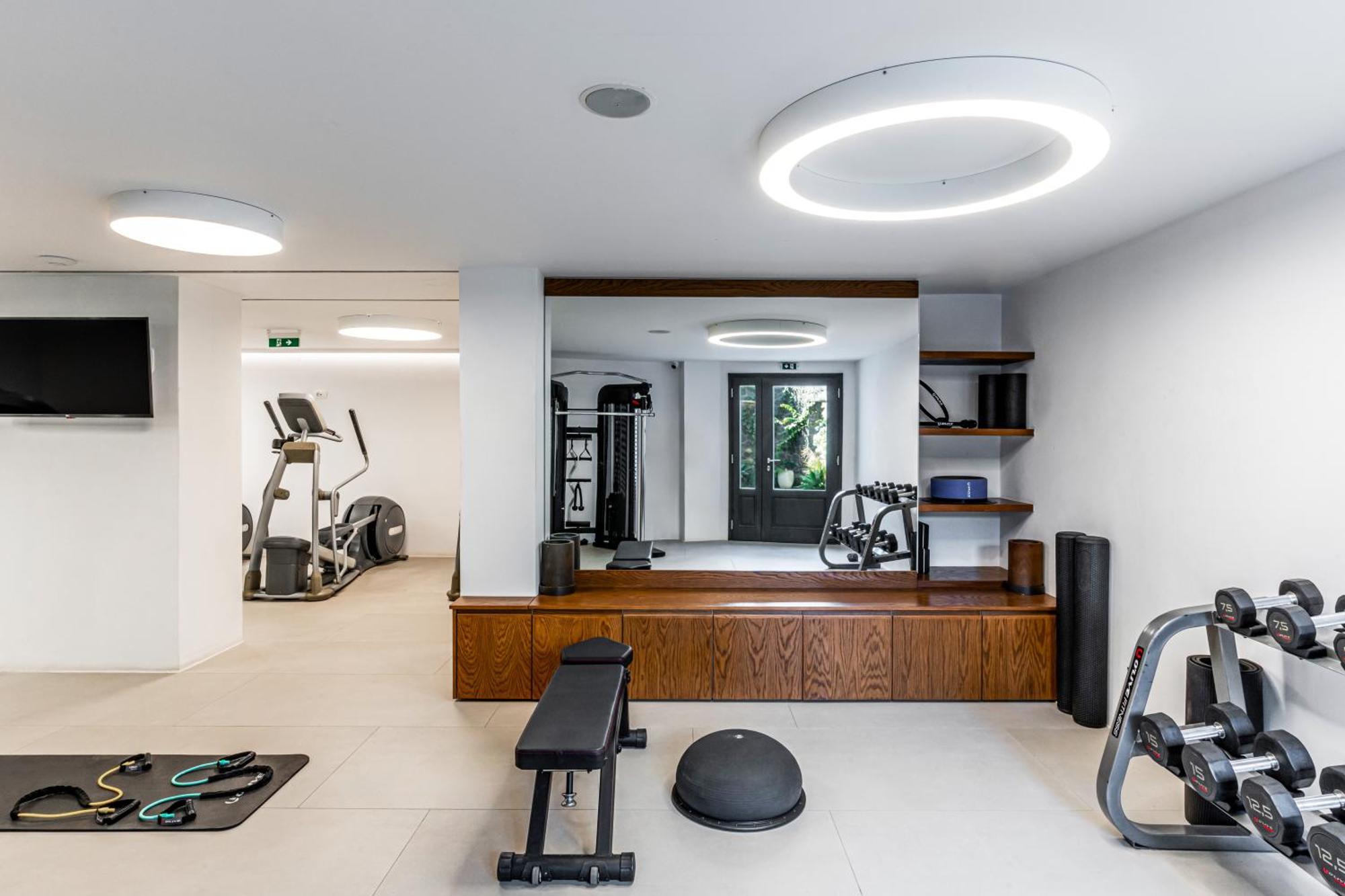 Orama Hotel & Spa Fira  Zewnętrze zdjęcie A home gym