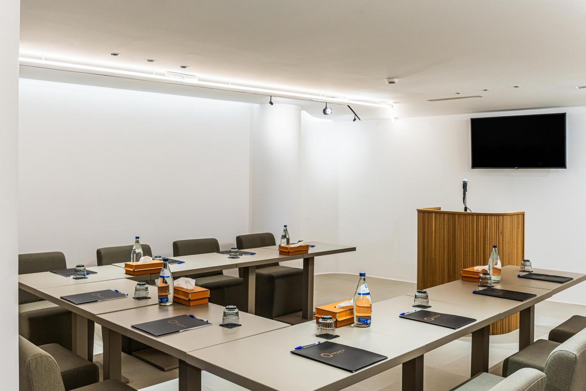 Orama Hotel & Spa Fira  Zewnętrze zdjęcie The boardroom at the London Business School