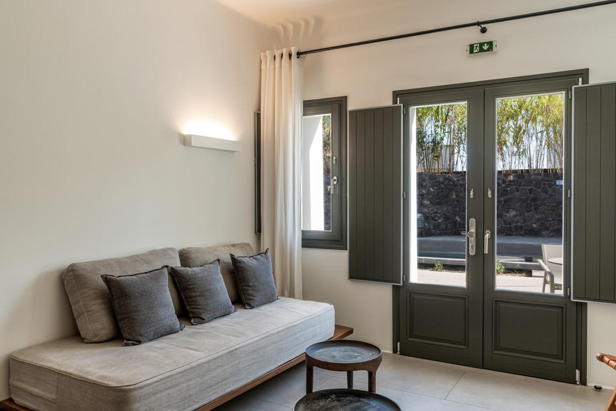 Orama Hotel & Spa Fira  Zewnętrze zdjęcie Interior of a suite